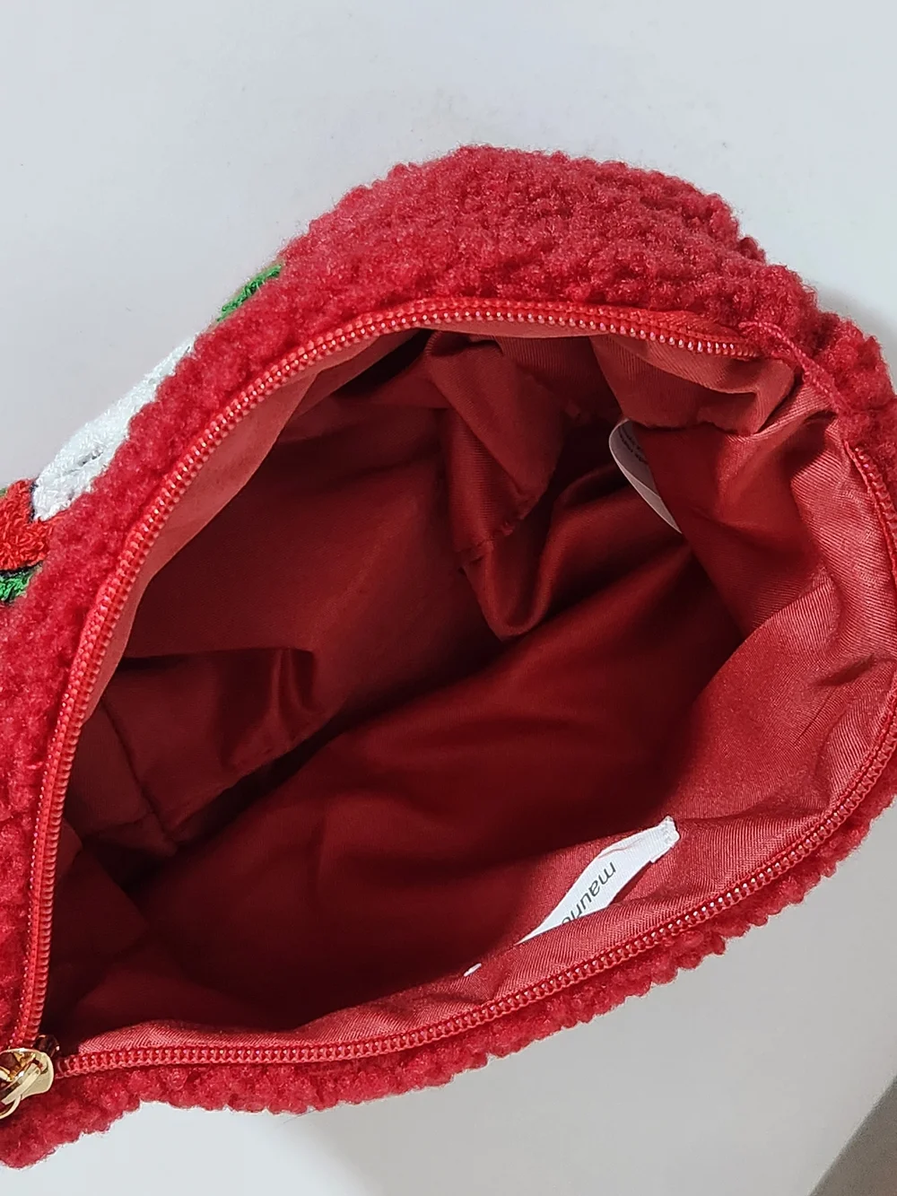 Maurices Snoopy and Woodstock Red Christmas Sherpa Makeup Bag NWT